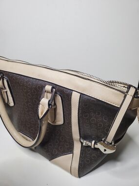 Brown & Cream GUESS Hand Bag